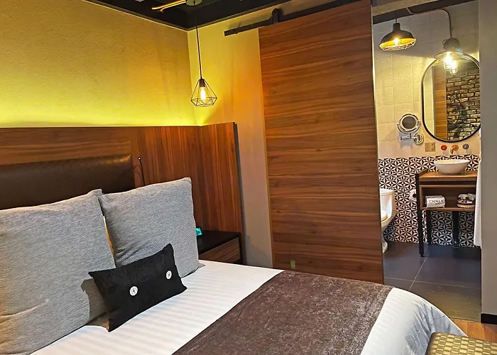Cadillac Boutique Hotel 4*