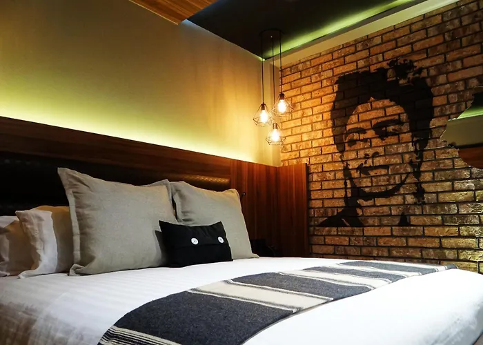 Cadillac Boutique Hotel 4*