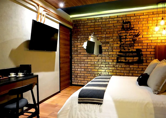 Cadillac Boutique Hotel 4*