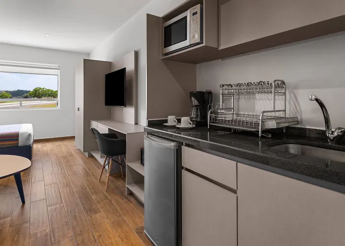 Cadillac Boutique Hotel 4*